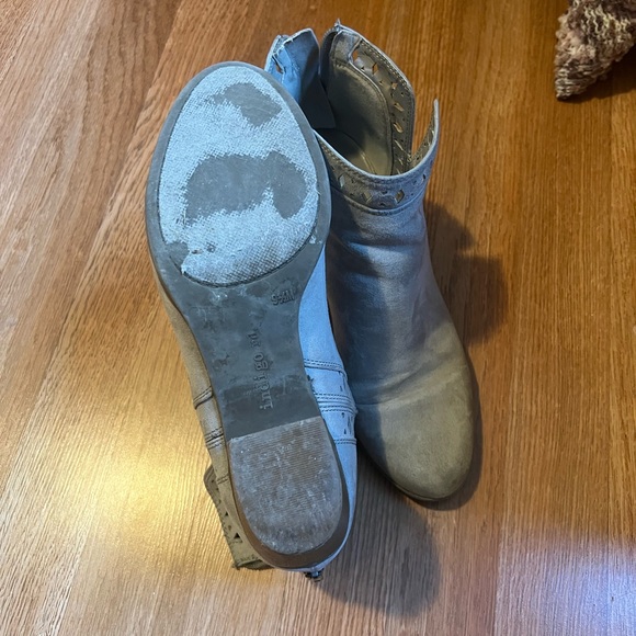 Booties - Picture 3 of 3